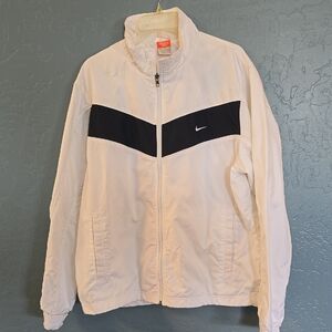 Y2K Nike White Windbreaker with Black Chevron